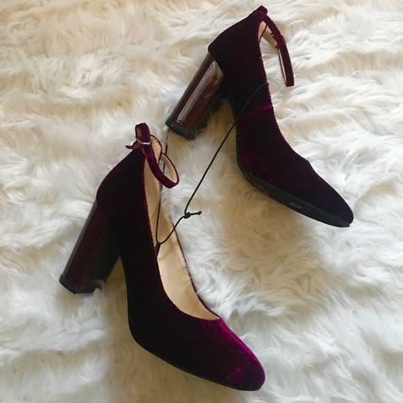 Marc Fisher Shoes - NWOB Marc Fisher Velvet Sammy R Block Heels